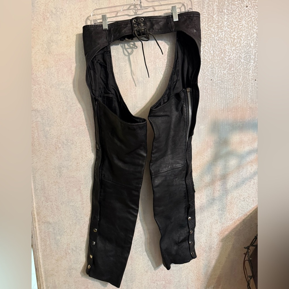 Source Unknown Black Leather Motorcycle Chaps Adjustable Waist Buckle And Laces